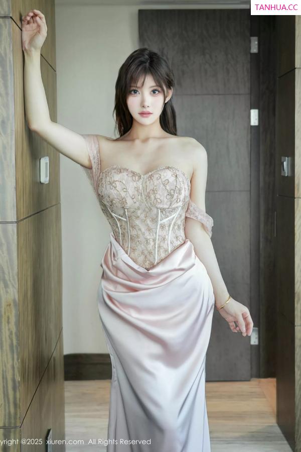   [XiuRen]高清写真图 2025.06.20 No.10438 梨霜儿 白色蕾丝第8张图片